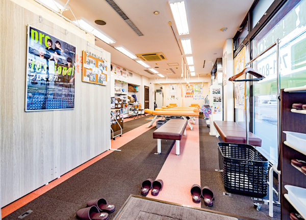 北４２条あおば鍼灸整骨院(待合室はこちらです。)