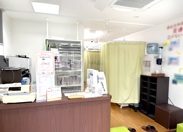 大泉名倉堂鍼灸接骨院(受付はこちらです。いつでもご相談ください。)