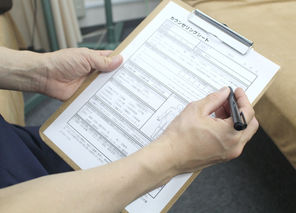 やすらぎ接骨院【鍼灸】(丁寧なカウンセリングでお悩みの原因を究明！)