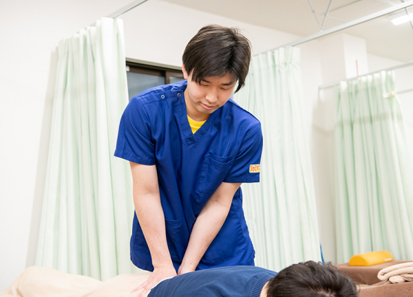 久米川駅前接骨院(つらい腰痛を緩和いたします。)