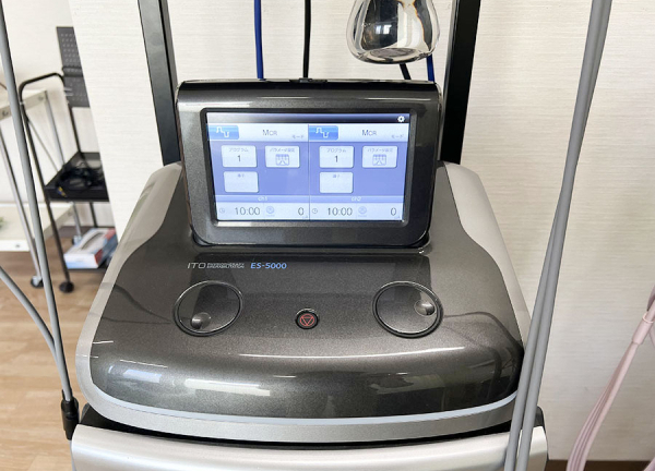 中日鍼灸接骨院　加木屋店(他の施術機器もご用意しています。)