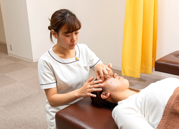 いろはに整骨院・鍼灸院(お顔周りのお悩みは美容鍼で解消が期待できます。)