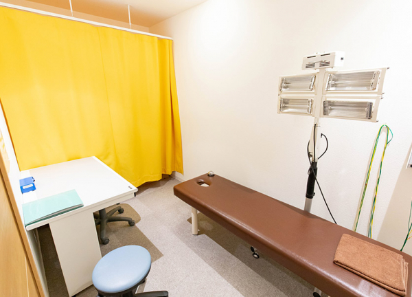 いろはに整骨院・鍼灸院(個室の施術室もご用意しております☆)