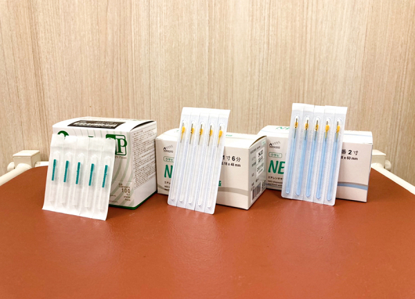 じん鍼灸整骨院　ゆいの杜院(鍼はディスポーザブル（使い捨て）を使用しております。)
