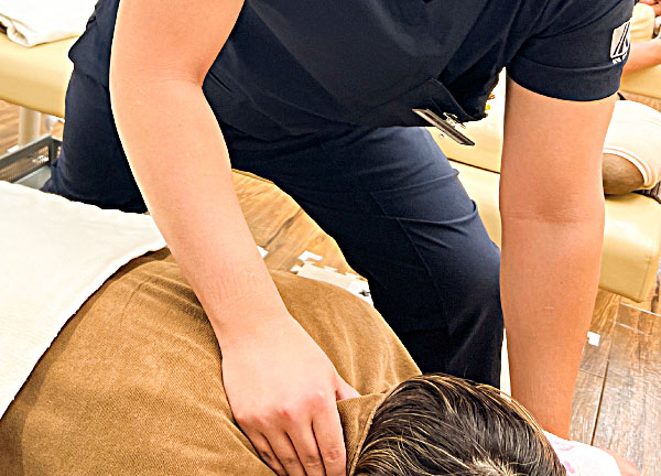 下赤塚北口接骨院(日頃の疲れやストレスにより緊張したお身体をほぐします。)