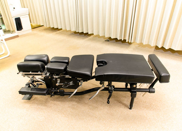 与野名倉堂鍼灸院・整骨院(トムソンベッドで痛みの少ないソフトな施術をいたします。)