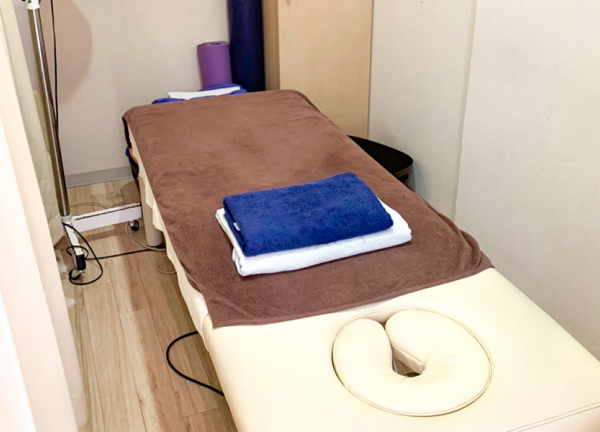 広尾ＦＩＥＬＤ鍼灸整骨院（恵比寿）(施術ベッドです。)