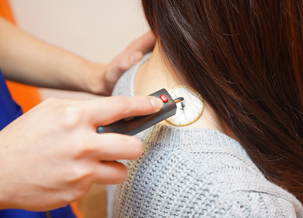 東林間駅前接骨院(ハイボルトで深部の筋肉へアプローチします。)