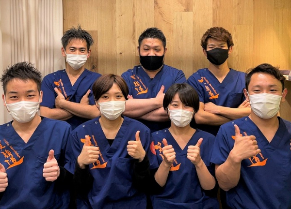 三軒茶屋栄通り接骨院・はり灸院(全員マスク着用しております。)