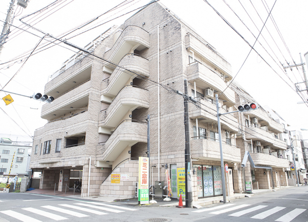 小川駅前接骨院(マンション1Fにあります。)