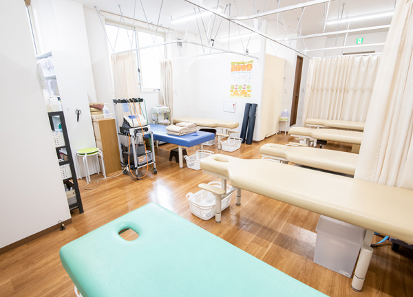 西所沢バランス接骨院(落ち着いた雰囲気の施術室です。)