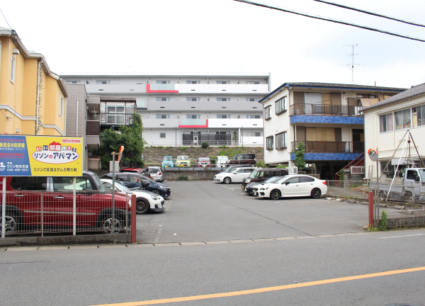 チョウ接骨院(隣に駐車場がございます。)