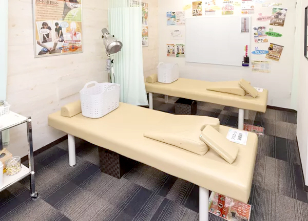 琴似あおば鍼灸整骨院(落ち着いた色合いの空間です。)