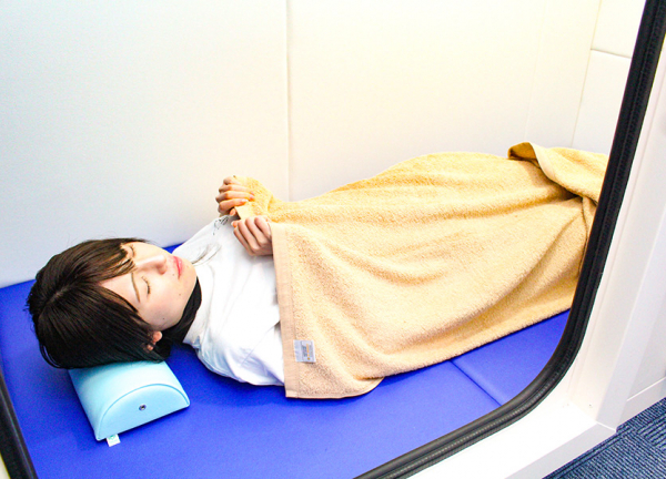 お台場ウェルケア鍼灸院(大型酸素カプセルのため、時間までぐっすり眠れます。)