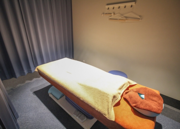 お台場ウェルケア鍼灸院(カーテンで仕切れます。)