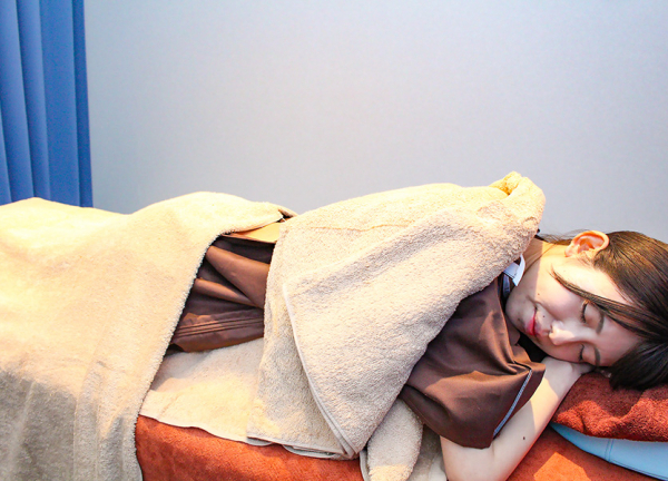 お台場ウェルケア鍼灸院(痛みも少なくリラックスした状態で鍼灸を受けられます。)