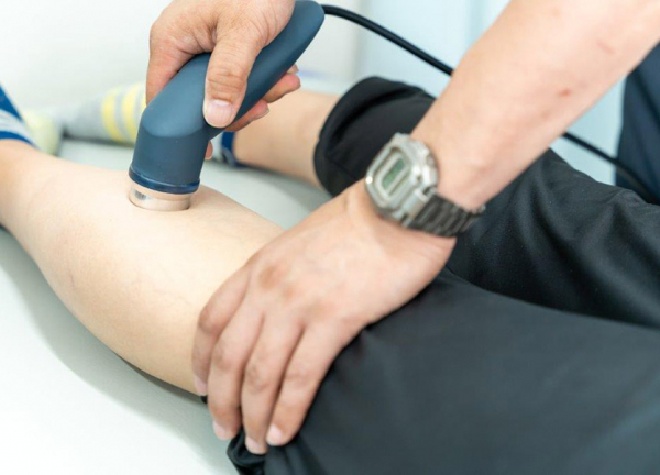 いつき整骨院(深部の筋肉を超音波で刺激します)