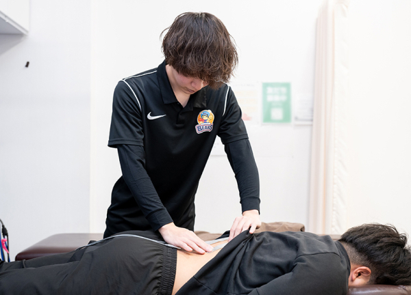 ベアーズ接骨院・鍼灸院　東松山店(寝違えやぎっくり腰はハイボルテージで緩和します。)