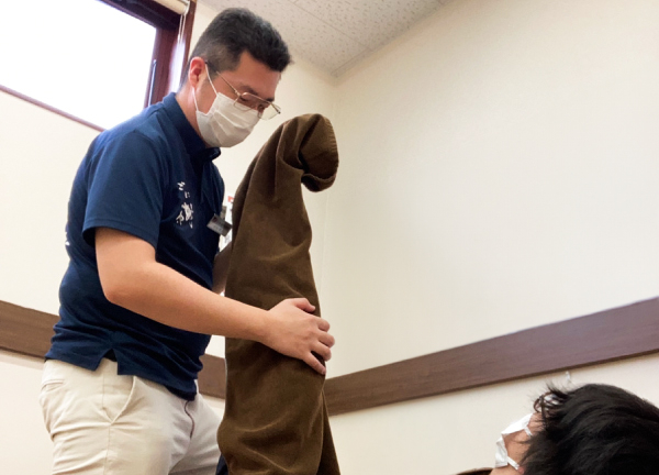 骨格の歪みを調整いたします。バランスのよい身体にし、筋肉の負担を少なくします。