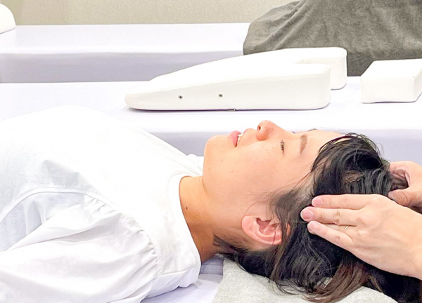 文の里駅前整骨院　阿倍野区院【鍼灸】(頭部の血行を促進して、頭痛の緩和を目指します。)