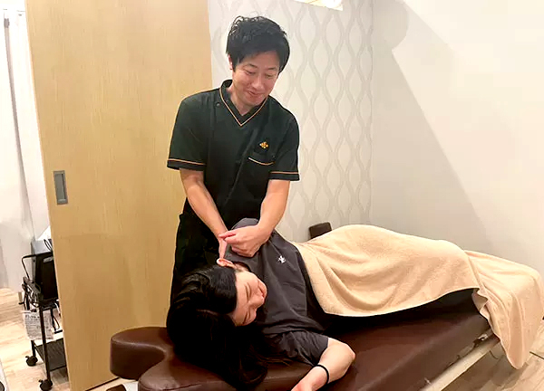 くまのみ整骨院 浦和コルソ院【鍼灸】(デスクワークで固まった肩周りにアプローチ★)