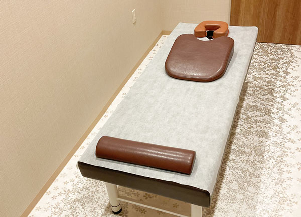 鍼灸マッサージ院わくわく　名古屋(施術ベッドです)
