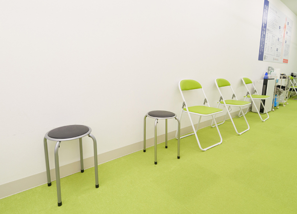 ＮＯＭＯＫＯＴＳＵ鍼灸整骨院　松原商店街院(待合室です)