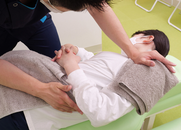 ＮＯＭＯＫＯＴＳＵ鍼灸整骨院　松原商店街院(つらい肩こりを緩和します。)