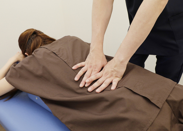 整骨院ｉｃｏｔｔｏ(つらい腰痛を緩和します)