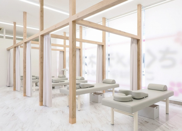 さくらメディネス整骨院　ＪＲ尼崎院【鍼灸】(施術室はモダンな作りとなっています。)