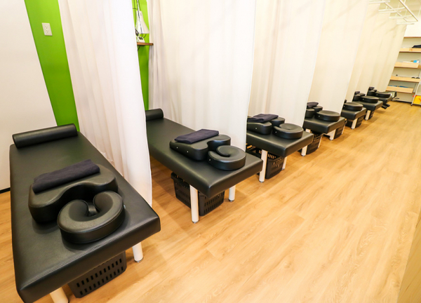 東松原駅の接骨院・はり灸院(施術中はカーテンで仕切れます)