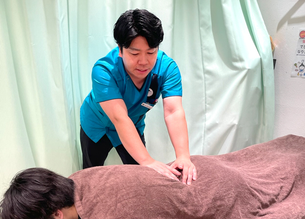 こころ整骨院　紙屋町シャレオ院(身体の歪みを整えてバランスのよい身体づくりを。)