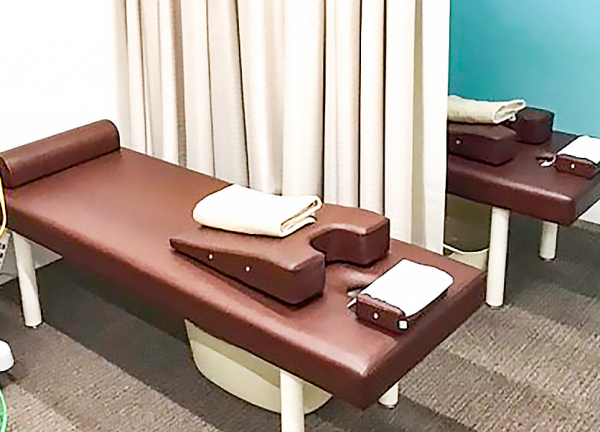 施術ベッドです