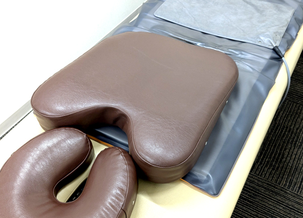 エルフィン北広整骨院【鍼灸】(施術ベッドは常に清潔な状態を心掛けています。)