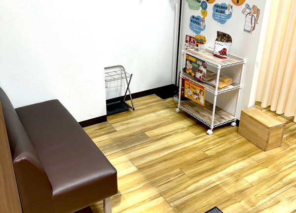 こころ整体院　札幌ノルベサ院(待合スペースでおくつろぎください。)