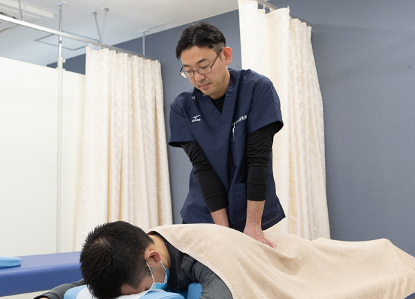 つらい腰痛を緩和させます
