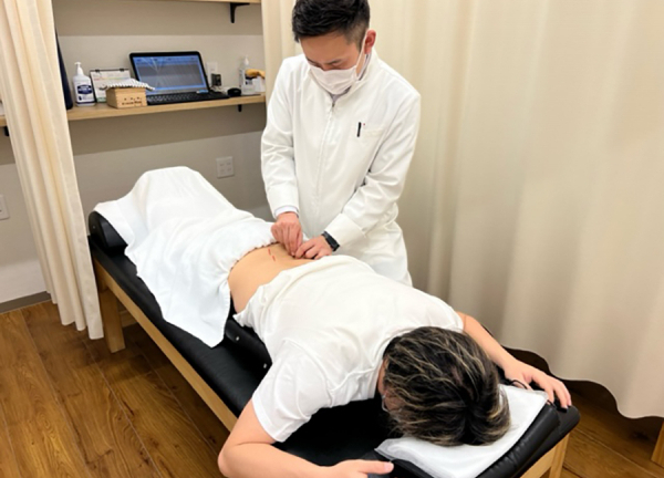 ほねつぎ大和高田接骨院／大和高田はりきゅう院(鍼灸の力で深部の筋肉を緩めます。)