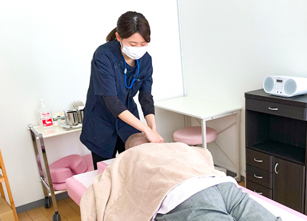 鍼灸マッサージ院わくわく　大町（ファーマライズ薬局内）(血行を促進させて体内の疲労物質を排出します)