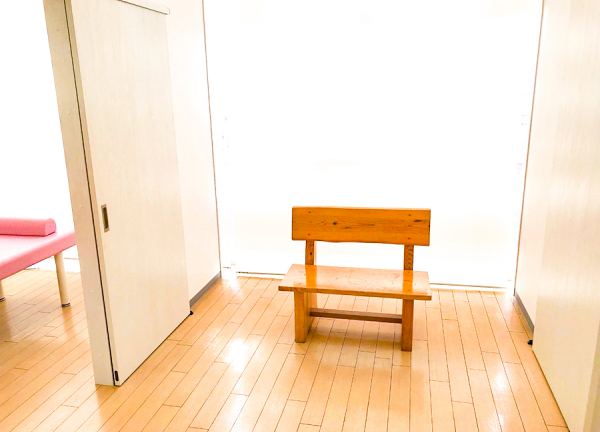 鍼灸マッサージ院わくわく　大町（ファーマライズ薬局内）(待合室です)