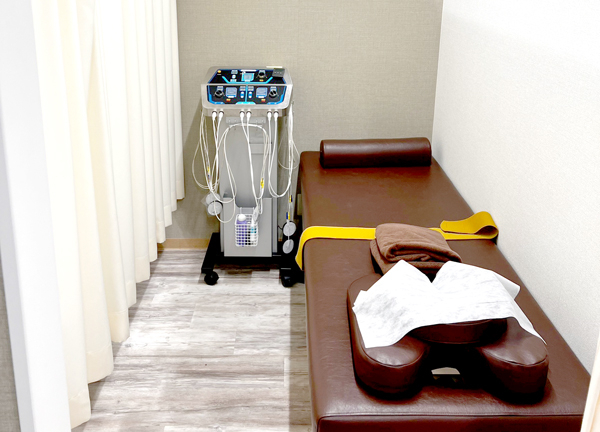 上永谷かなで整骨院(電気機器を使用した施術もご用意しています。)
