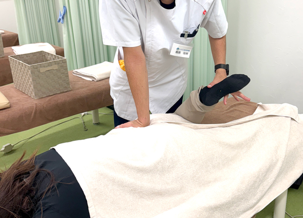 すずらん鍼灸接骨院　飯田アップルロード院(膝の不調にもご対応しています。)