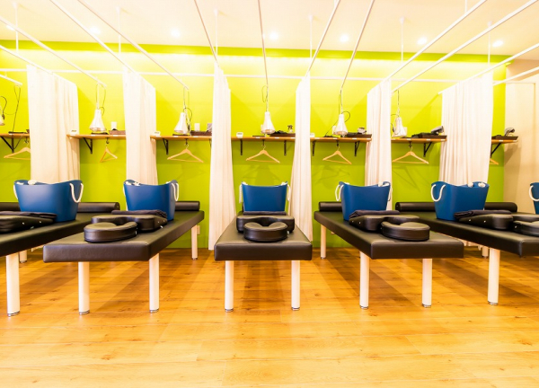 笑顔道喜多見駅の接骨院・はり灸院(施術室は常に清潔に保たれております。)