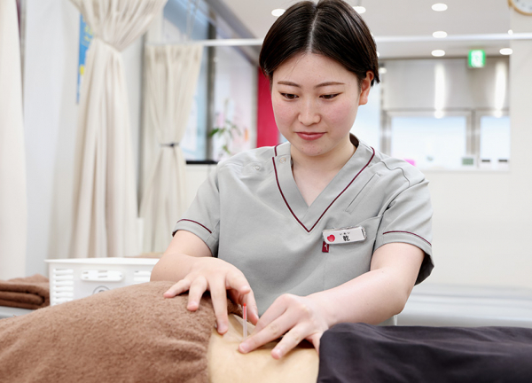 あい鍼灸院・接骨院　堺筋本町院(鍼灸で血行促進や自律神経を調整します)