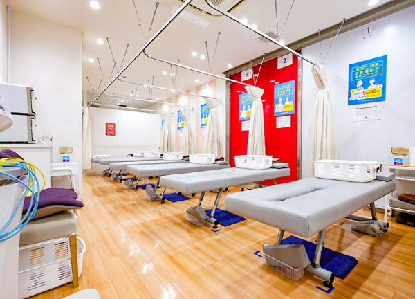 あい鍼灸院・接骨院　堺筋本町院(施術室です。)