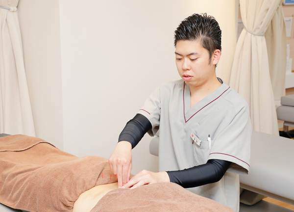 あい鍼灸院・接骨院　笹塚駅院(鍼灸で血行促進や自律神経を調整します)