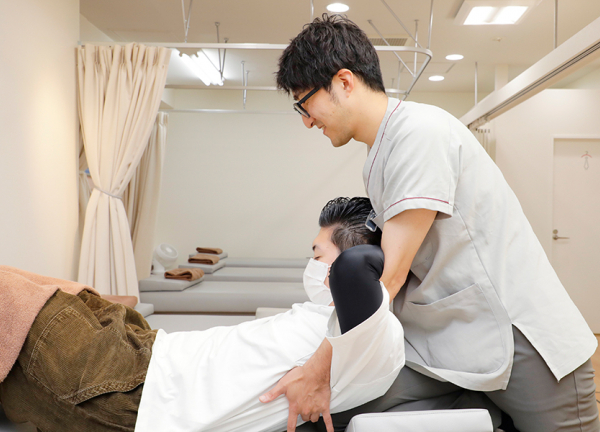 あい鍼灸院・接骨院　笹塚駅院(猫背の解消を目指します)