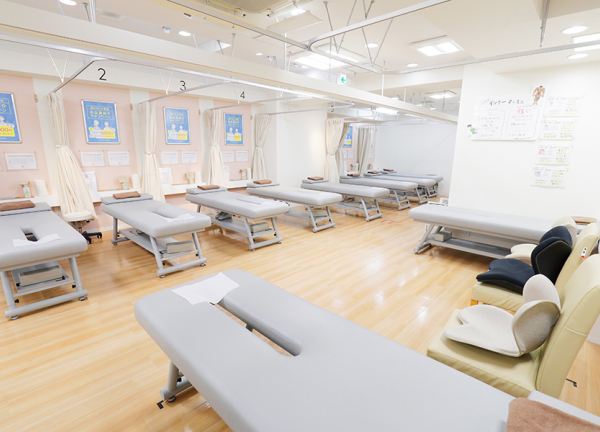 あい鍼灸院・接骨院　笹塚駅院(施術室です。)