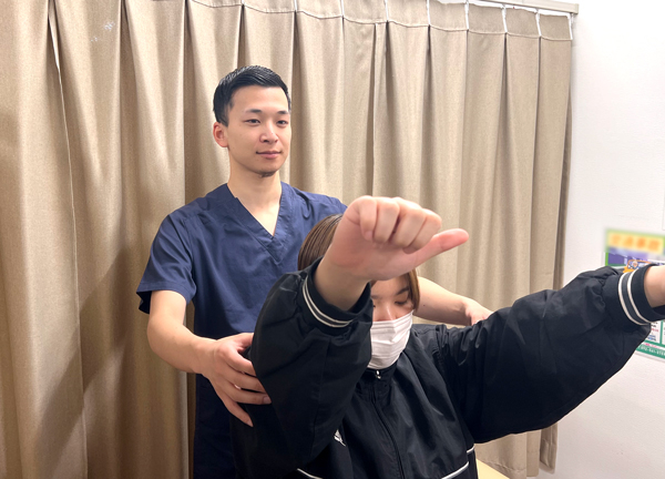 大橋名倉堂鍼灸院・接骨院(ストレッチを用いて、姿勢のよい身体にいたします。)
