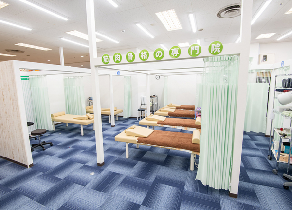 湘南台あおば接骨院はりきゅう院(施術室です。)