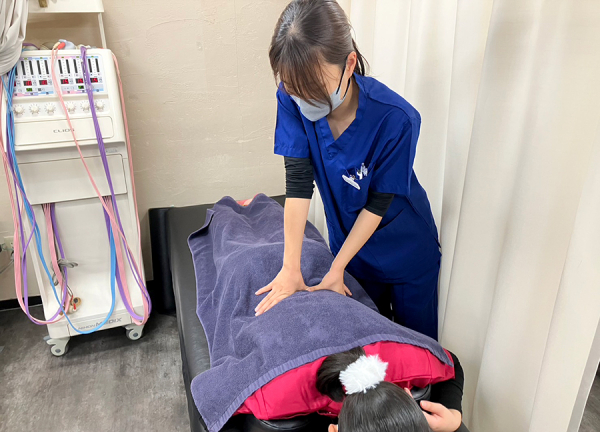 西浦和駅前鍼灸接骨院(つらい腰痛を緩和いたします。)